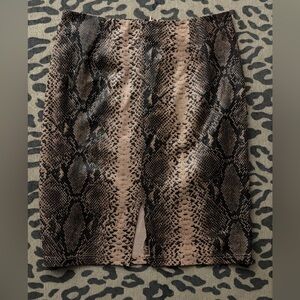 Boston Proper Textured Snakeskin Print Pencil Skirt